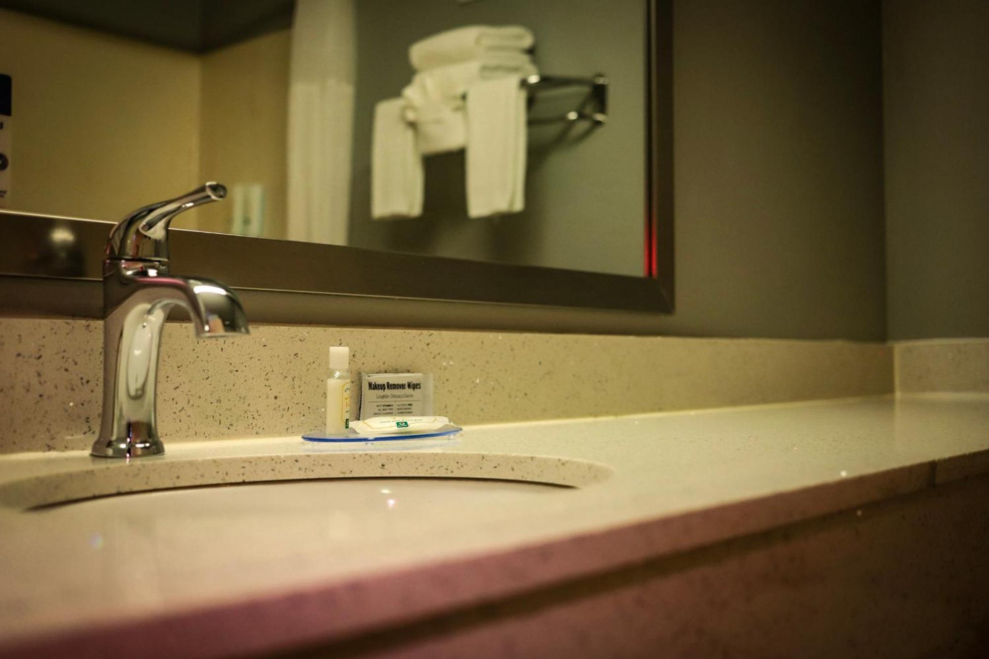 קולורדו ספרינגס Quality Inn Airport מראה חיצוני תמונה
